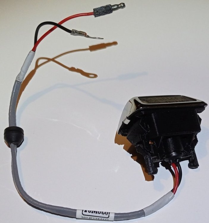 LP_Lamp.thumb.jpg.ed7a52b7c48465495959eacd2bd22e0a.jpg