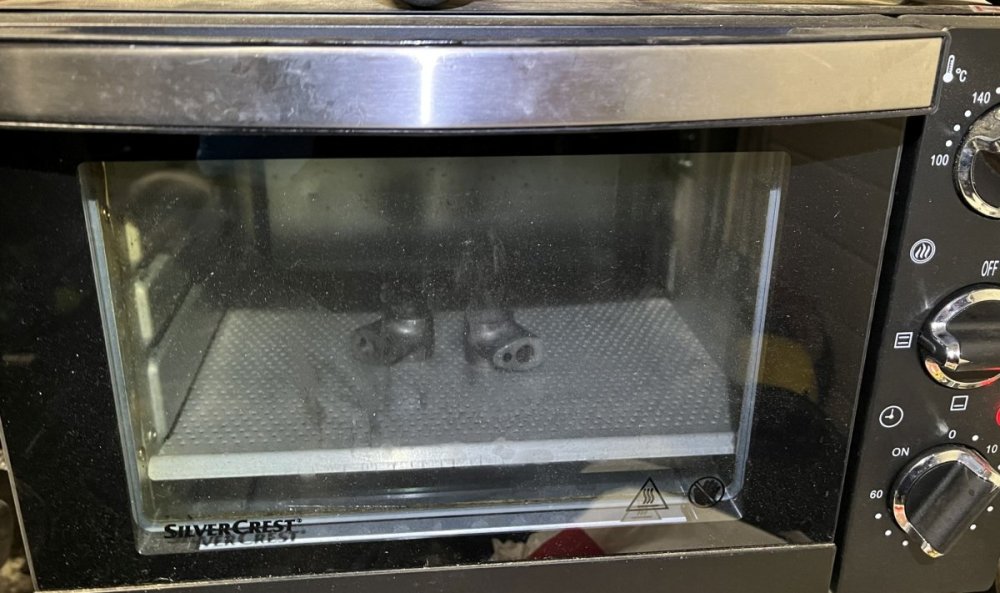 Oven.thumb.jpg.d9f47679e11c8bbfe1cf59788621a994.jpg